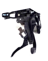 13331972 Brake and Accelerator Pedal Assy 2010-2012 Chevrolet Cruze Export Only